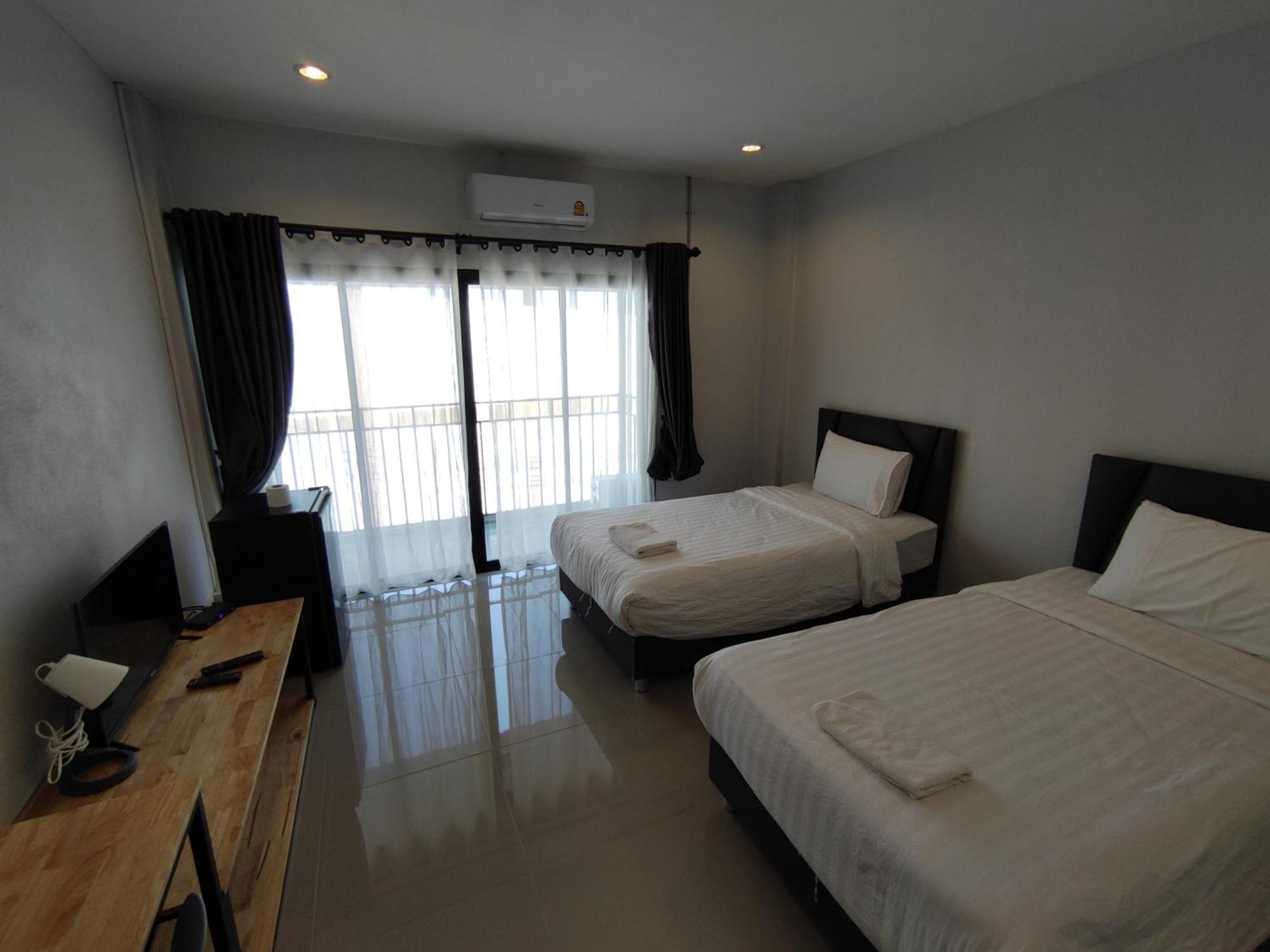 Life Hotel Rong Khun Ban Mai  Kültér fotó
